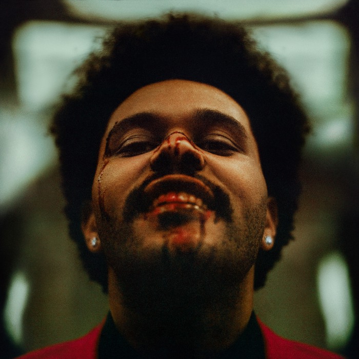  The Weeknd đều được đánh giá là 1 trong 2 nghệ sĩ có album nổi bật trong năm nay