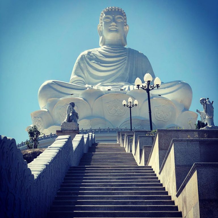  Linh Phong Sơn tự-ngôi chùa nổi tiếng với tượng Phật ngồi cao 108m