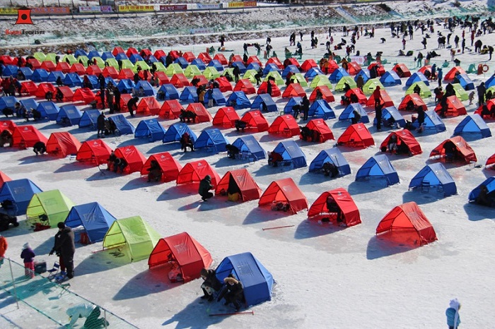 Lễ hội sông băng Hwacheon Sancheoneo